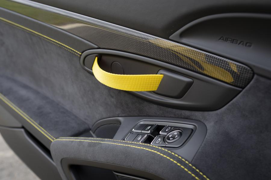 Детали интерьера Porsche 718 Cayman GT4 (982C) 2019 года  (WW) (фото 155 из 190)